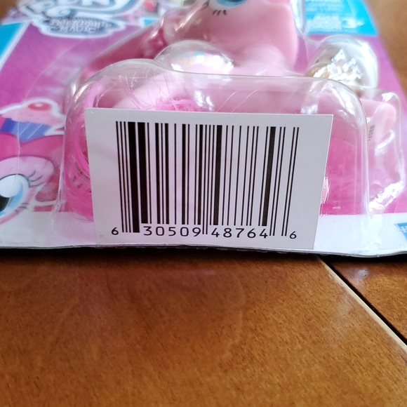 My little pony friends Pinkie Pie with cupcake - Picture 2 of 3